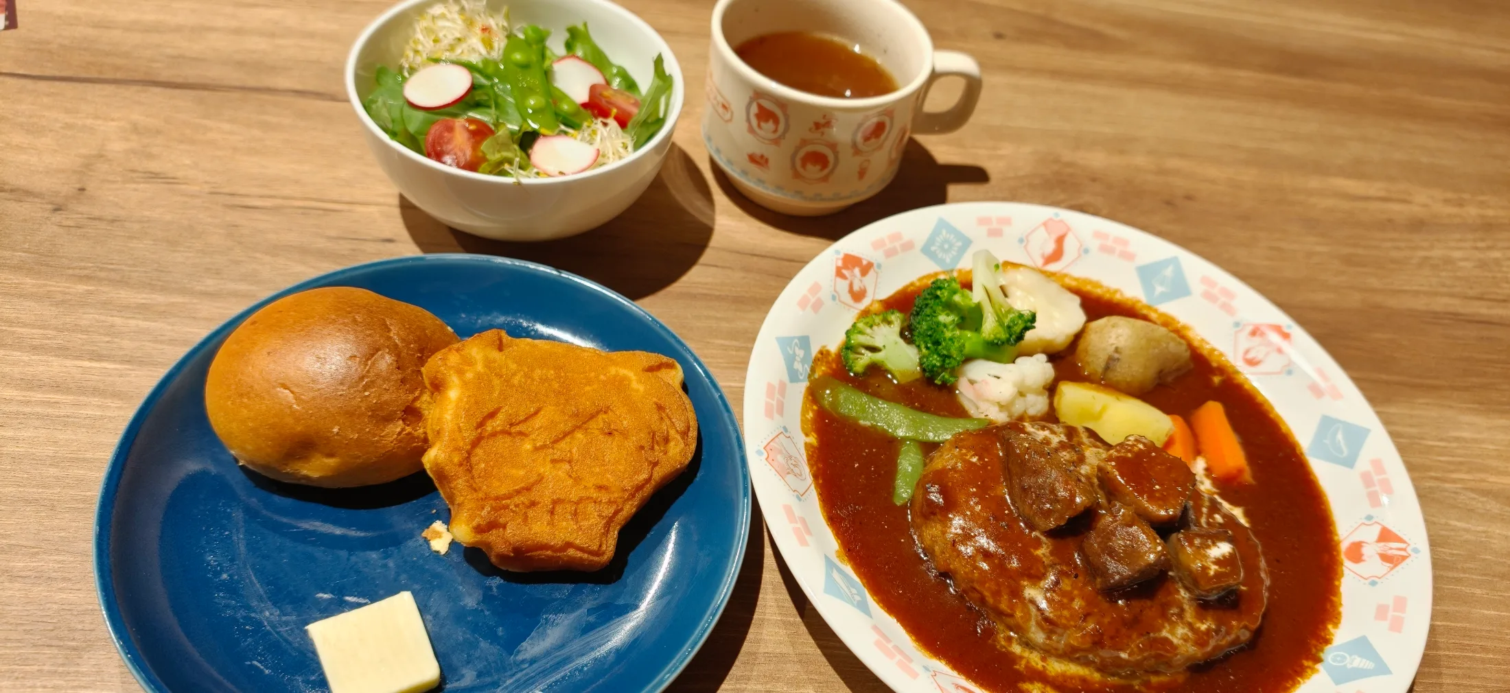 Conan Cafe and Lobby Lounge collage photo 1